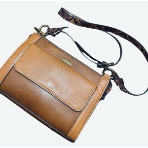 Rachael Zoe Croasbody